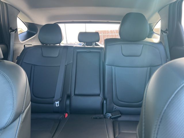 Vehicle image 8 of 23