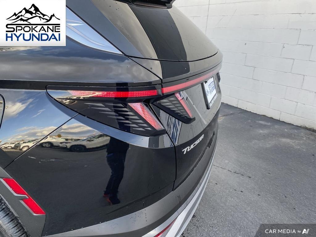Vehicle image 15 of 29