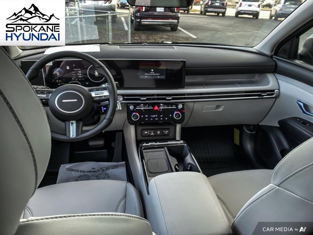 Vehicle image 28 of 29