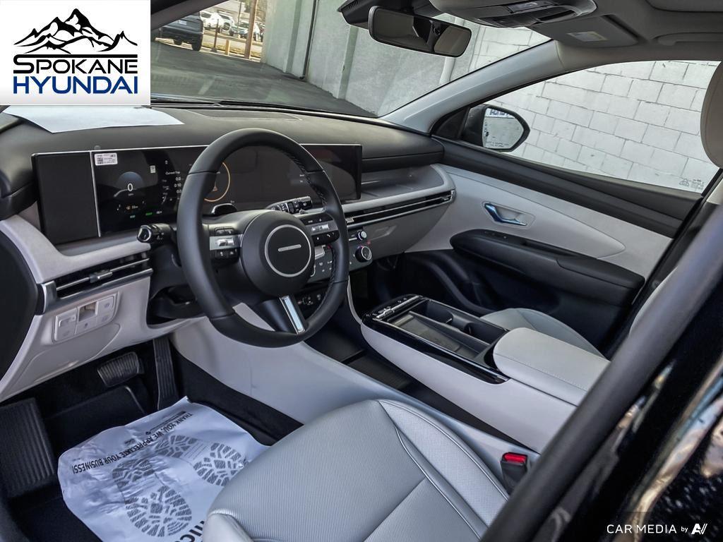Vehicle image 17 of 29