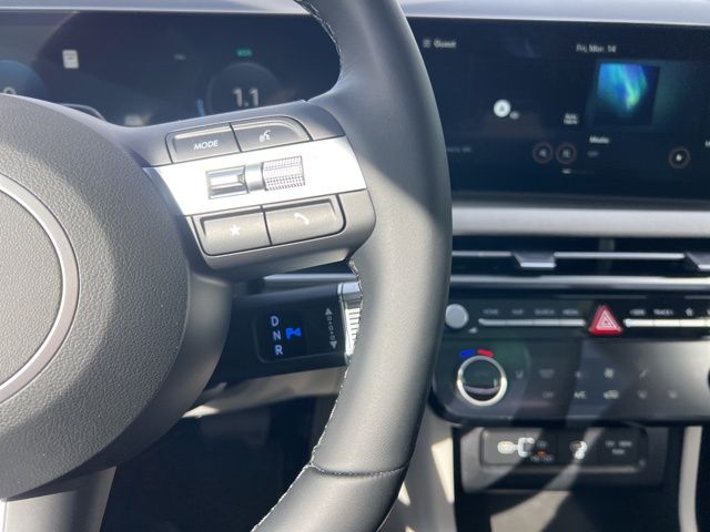 Vehicle image 16 of 23