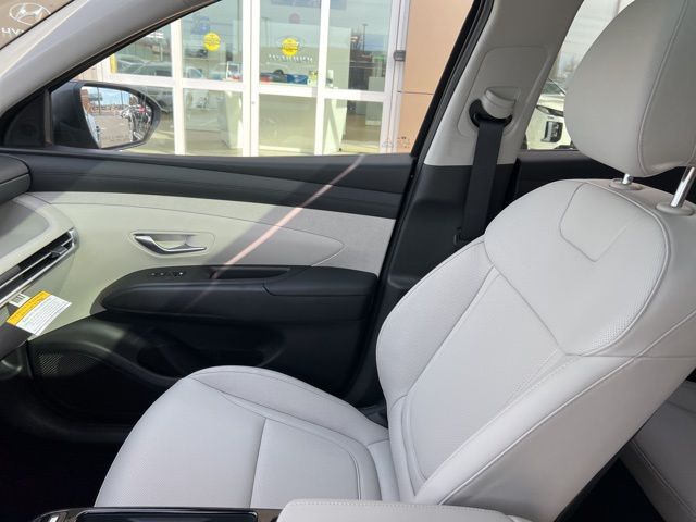 Vehicle image 8 of 23