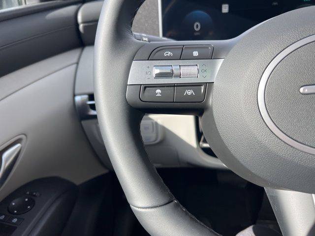 Vehicle image 15 of 23