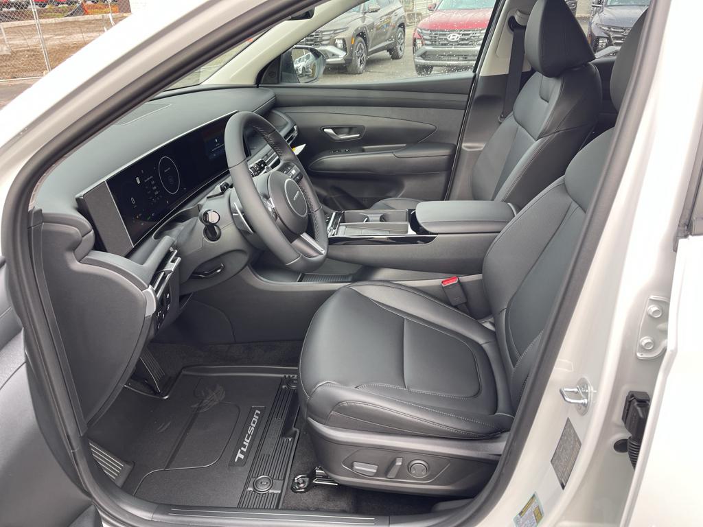 Vehicle image 9 of 40