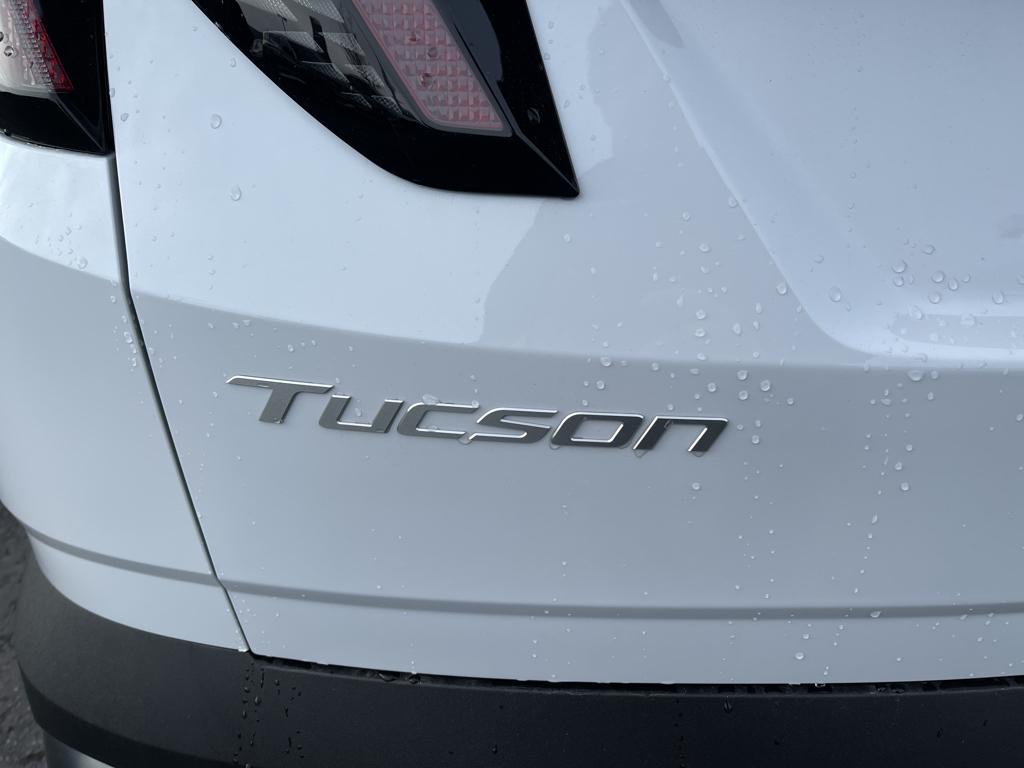Vehicle image 30 of 40