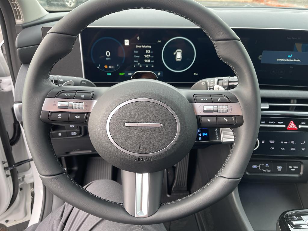 Vehicle image 14 of 40