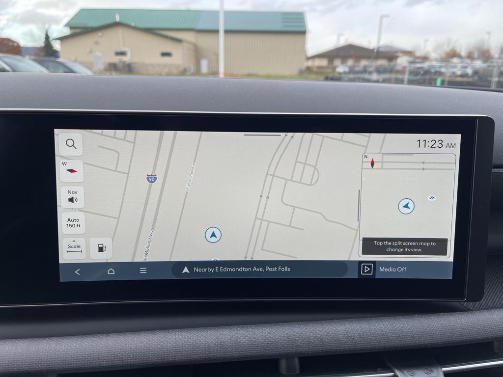 Vehicle image 19 of 40
