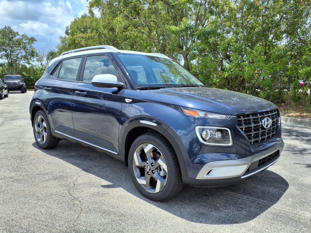 Vehicle image 3 of 32