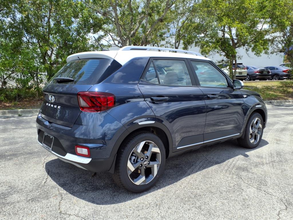 Vehicle image 5 of 32