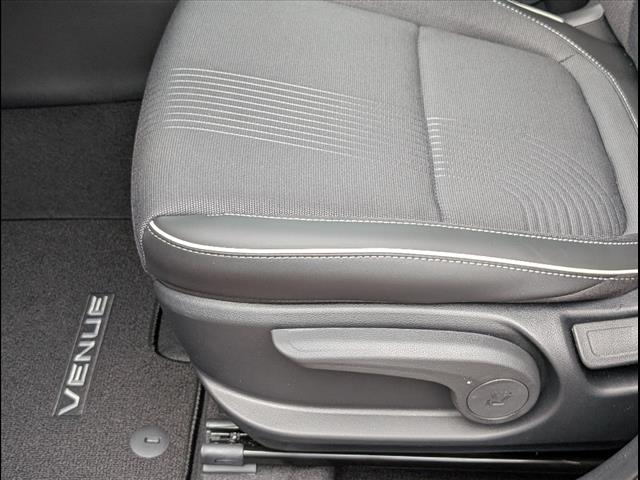 2025 Hyundai Venue Limited Image 18 of 20