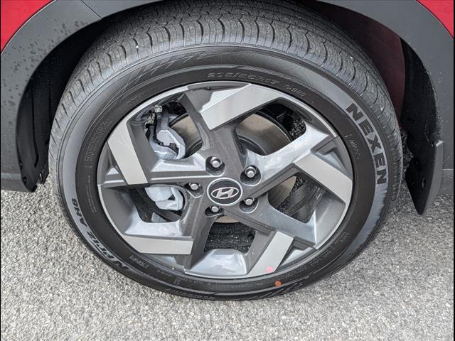 2025 Hyundai Venue Limited Image 8 of 20