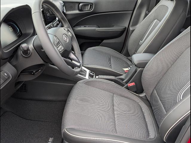 2025 Hyundai Venue Limited Image 17 of 20