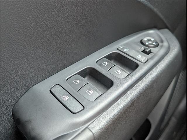 2025 Hyundai Venue Limited Image 14 of 20