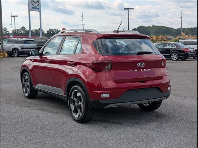 2025 Hyundai Venue Limited Image 7 of 20
