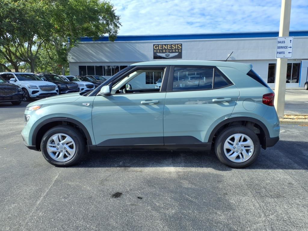 Vehicle image 9 of 31