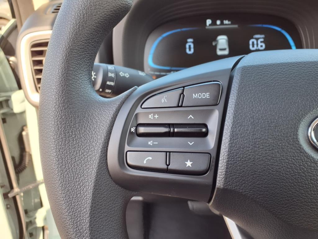 Vehicle image 29 of 31