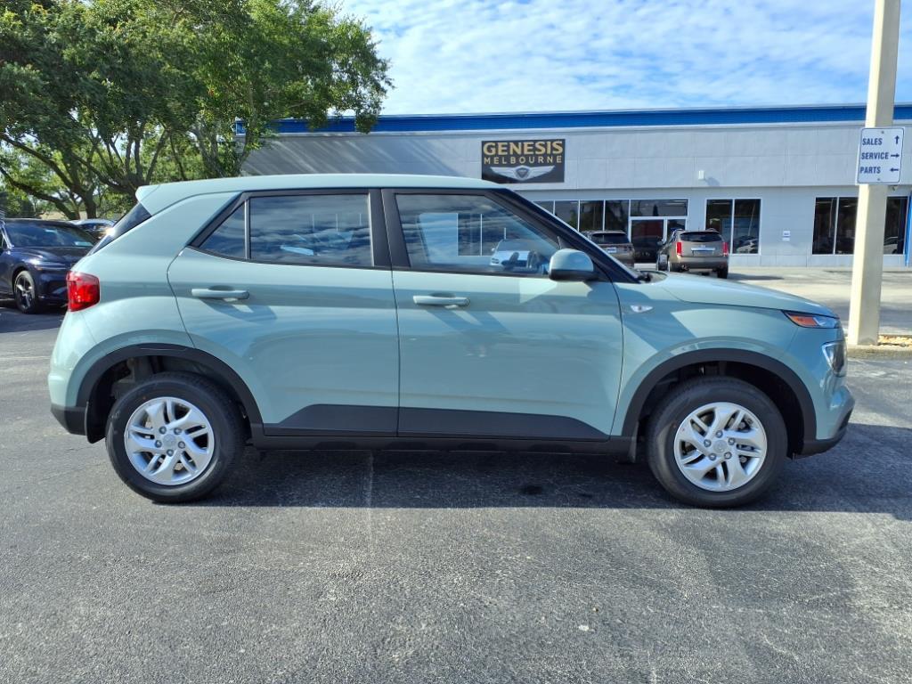 Vehicle image 5 of 31