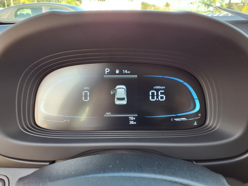 Vehicle image 20 of 31