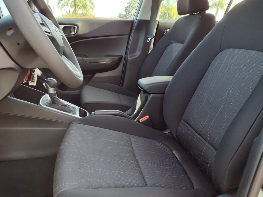 Vehicle image 12 of 31