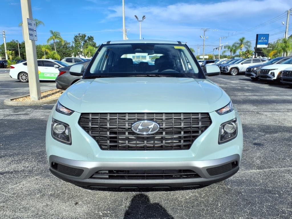 Vehicle image 2 of 31