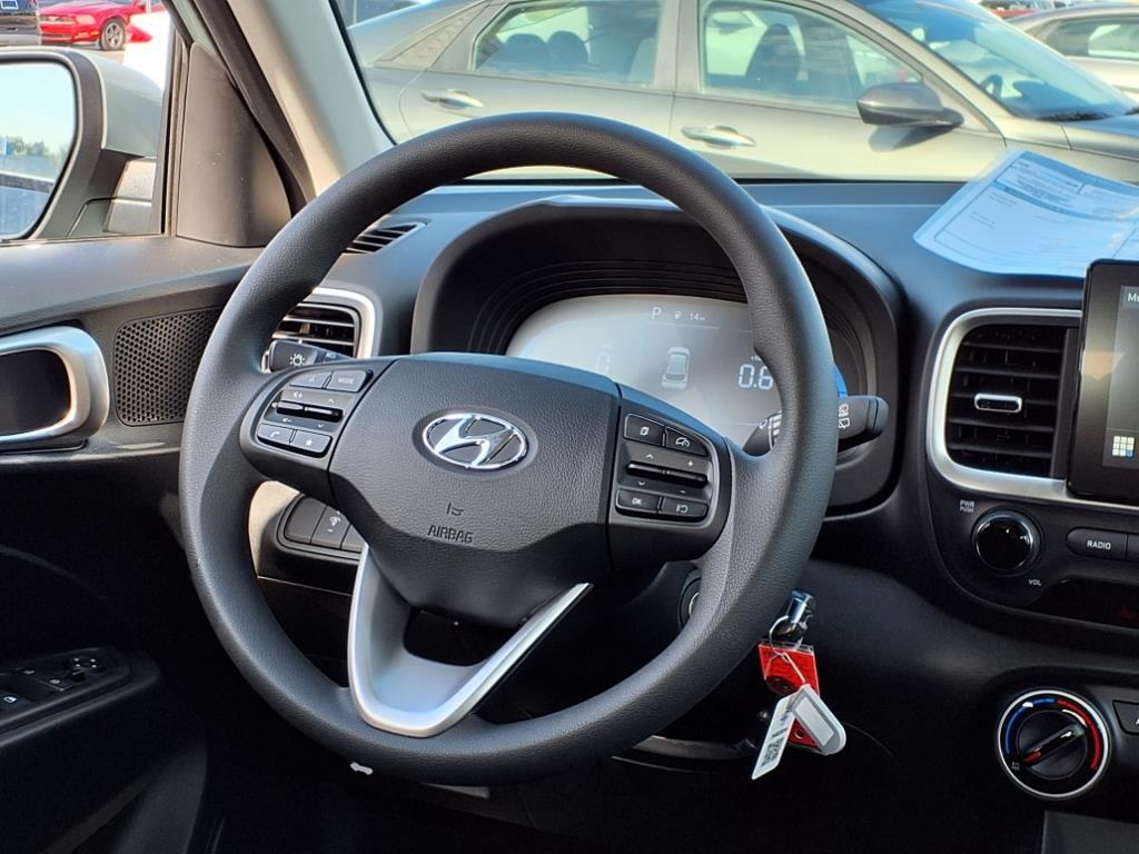 Vehicle image 19 of 31