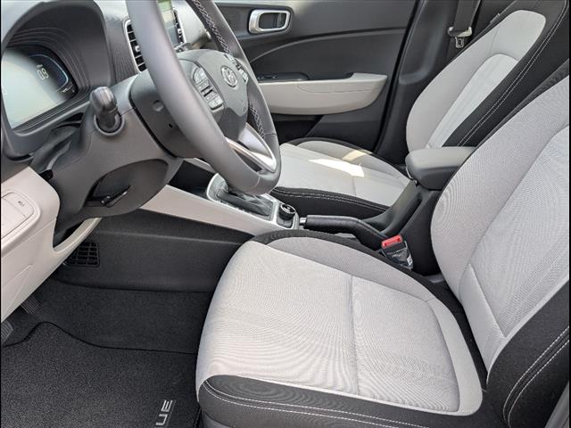 2025 Hyundai Venue SEL Image 20 of 22