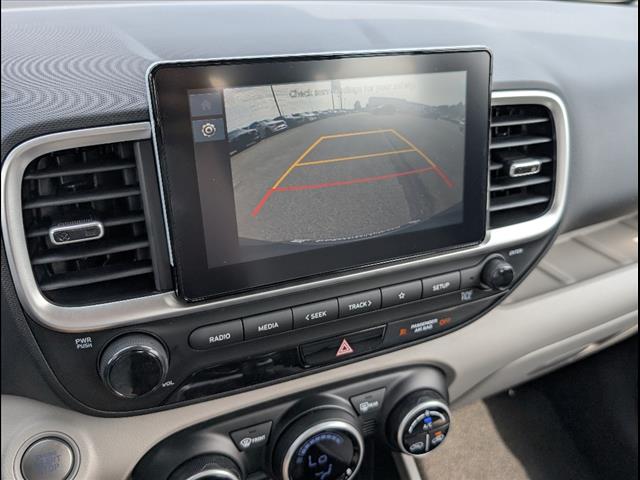 2025 Hyundai Venue SEL Image 11 of 22