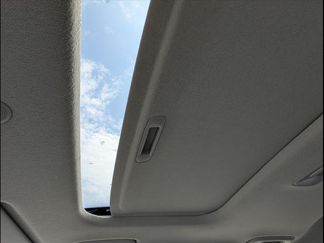 2025 Hyundai Venue SEL Image 17 of 22