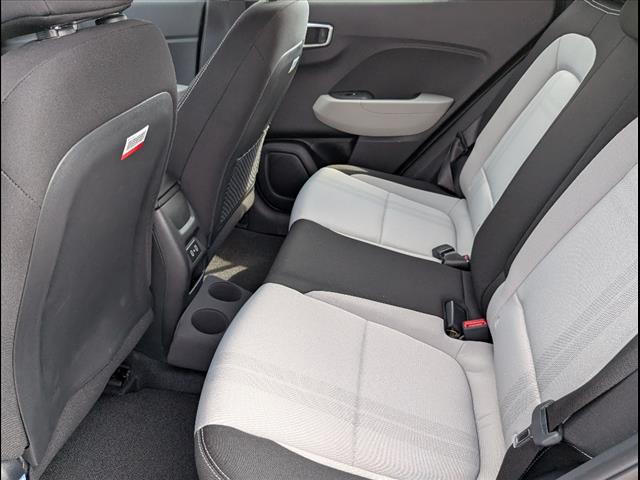 2025 Hyundai Venue SEL Image 9 of 22