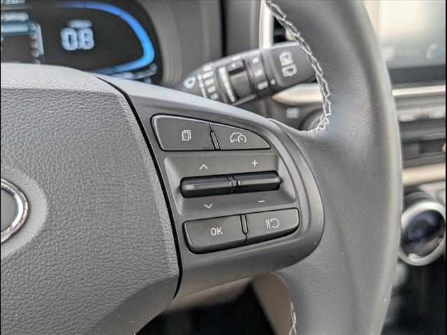 2025 Hyundai Venue SEL Image 19 of 22