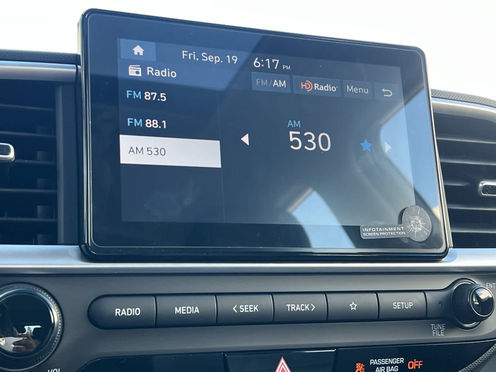 2025 Hyundai Venue SEL Image 16 of 34