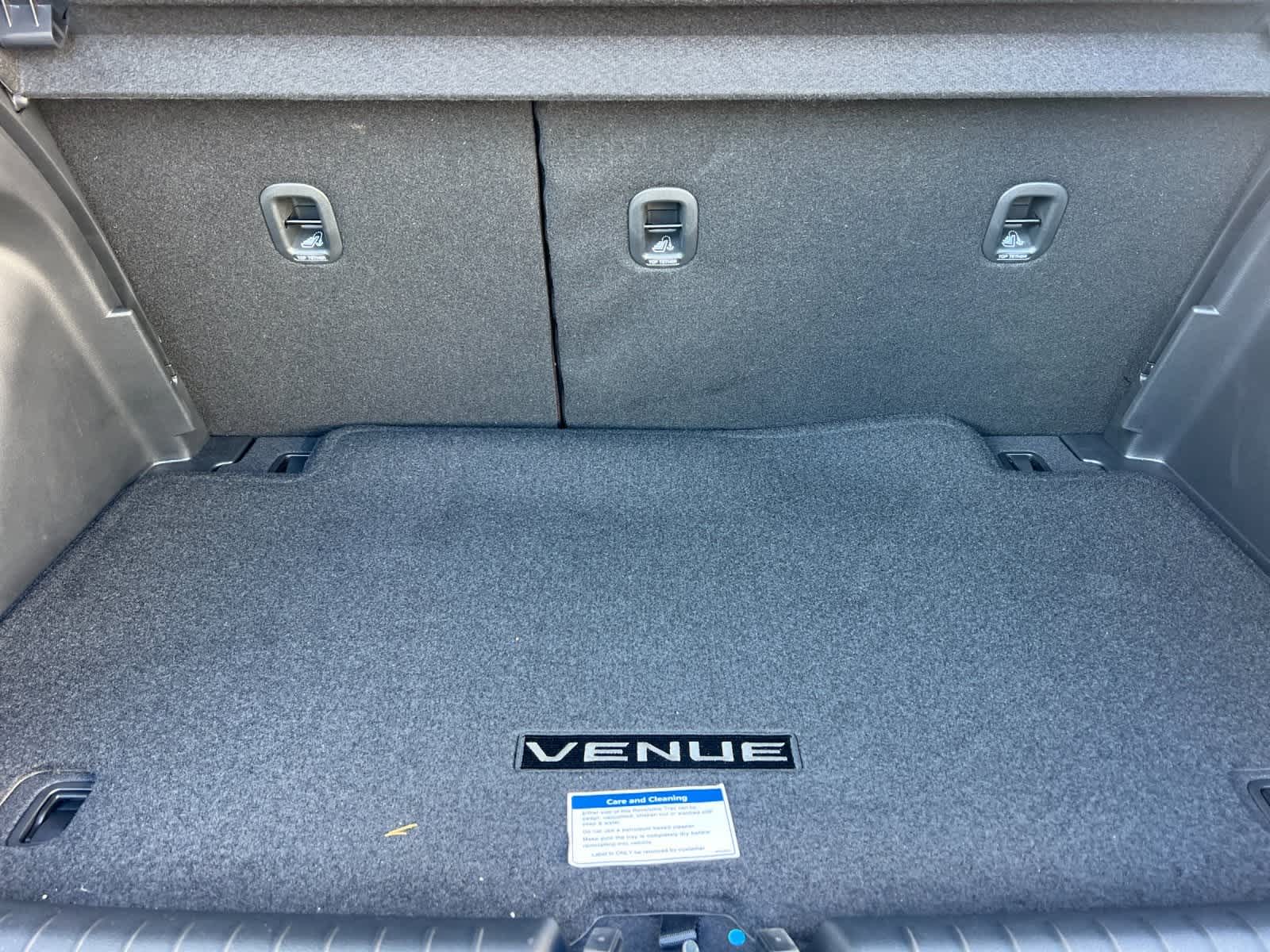 2025 Hyundai Venue SEL Image 11 of 34