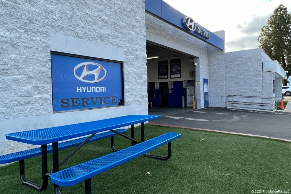 2025 Hyundai Venue SEL Image 31 of 34