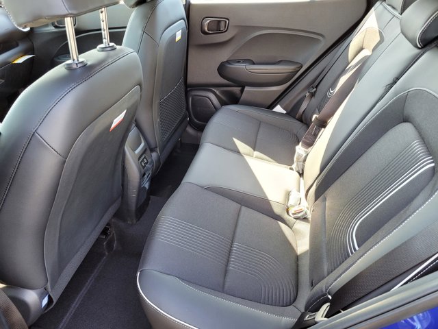 2025 Hyundai Venue Limited Image 6 of 10