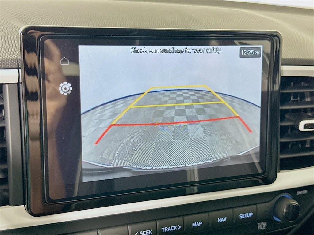 2025 Hyundai Venue Limited Image 12 of 21