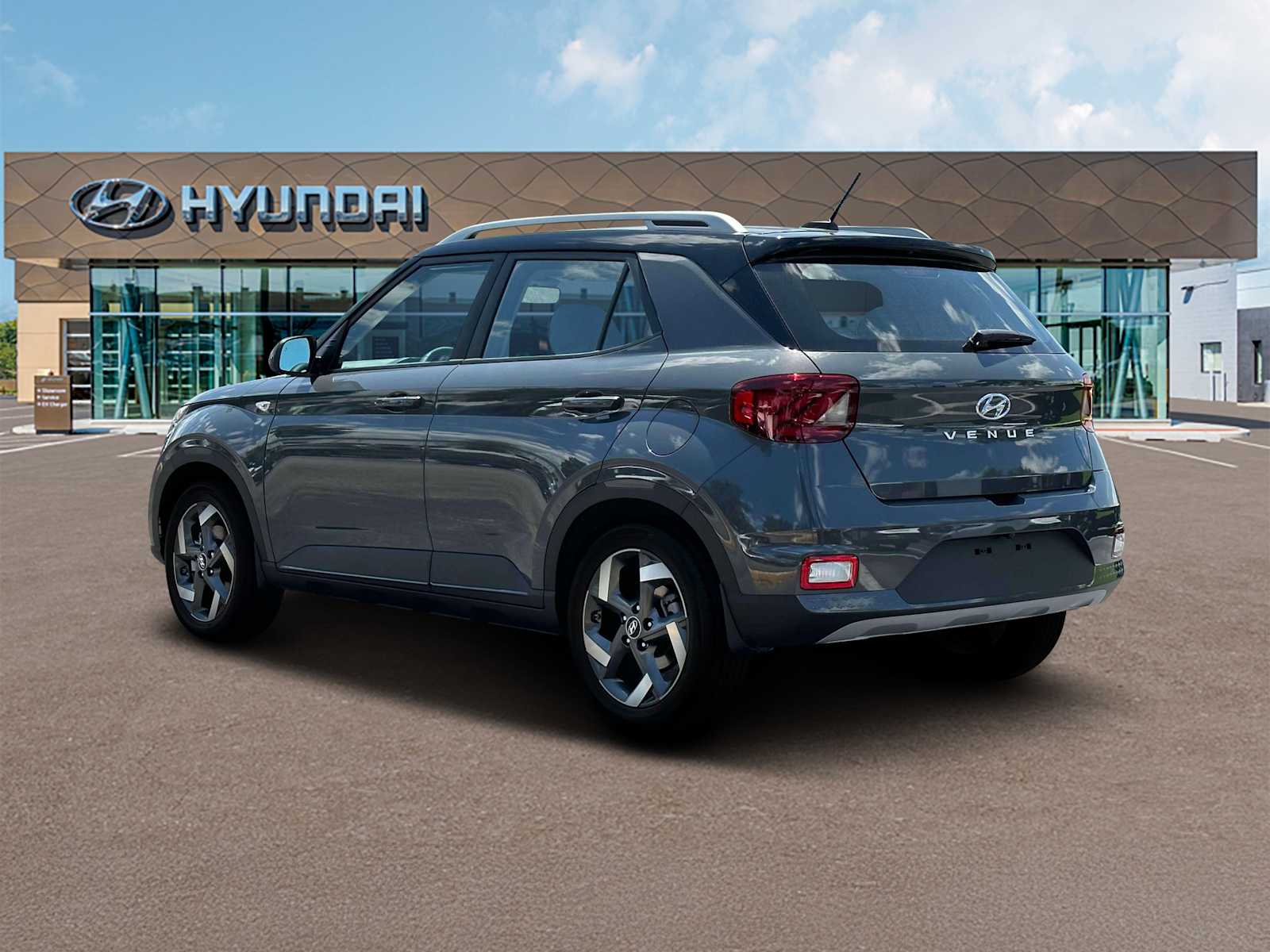 2025 Hyundai Venue Limited Image 10 of 19