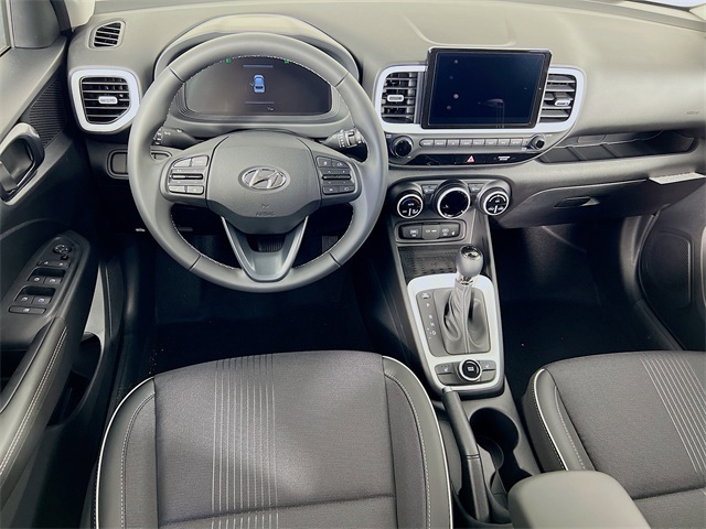 2025 Hyundai Venue Limited Image 17 of 34