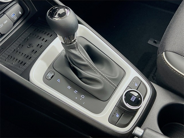 2025 Hyundai Venue Limited Image 24 of 34