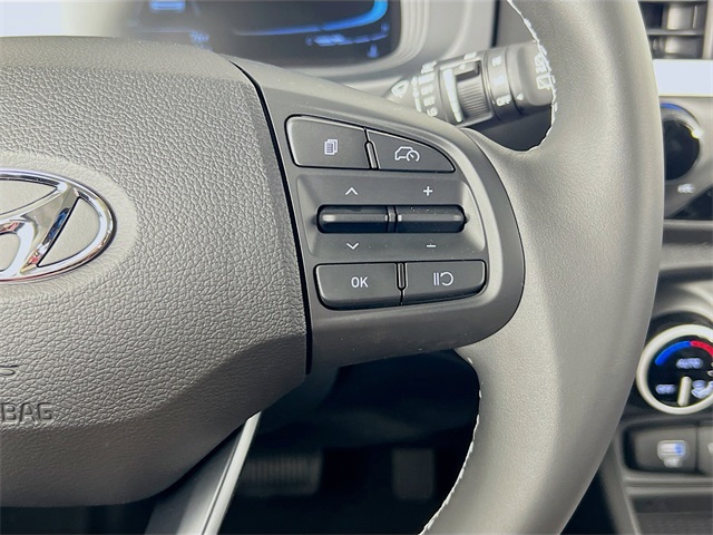 2025 Hyundai Venue Limited Image 18 of 34