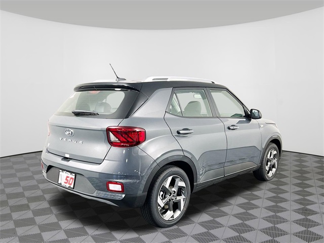 2025 Hyundai Venue Limited Image 5 of 34