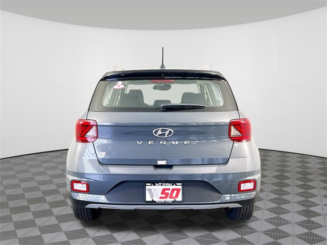 2025 Hyundai Venue Limited Image 6 of 34