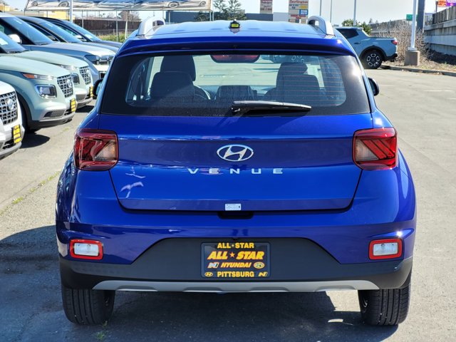2025 Hyundai Venue Limited Image 4 of 10