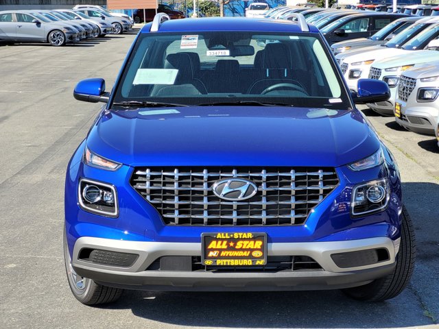 2025 Hyundai Venue Limited Image 2 of 10