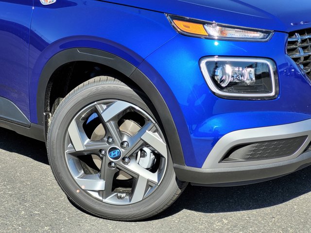 2025 Hyundai Venue Limited Image 5 of 10