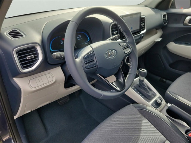 2025 Hyundai Venue Limited Image 11 of 31