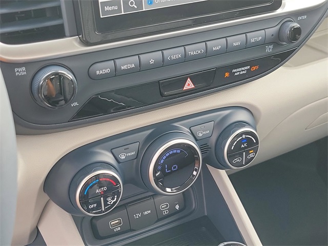 2025 Hyundai Venue Limited Image 28 of 31