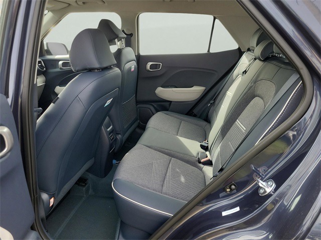 2025 Hyundai Venue Limited Image 9 of 31