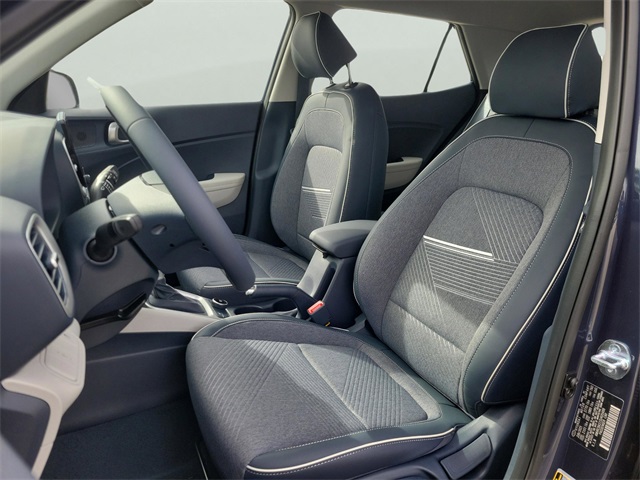 2025 Hyundai Venue Limited Image 7 of 31