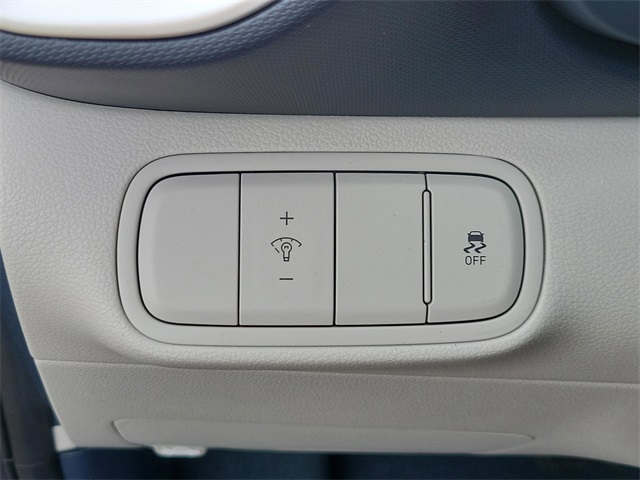 2025 Hyundai Venue Limited Image 26 of 31