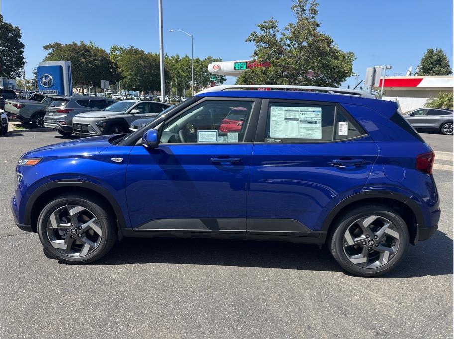 Vehicle image 8 of 23